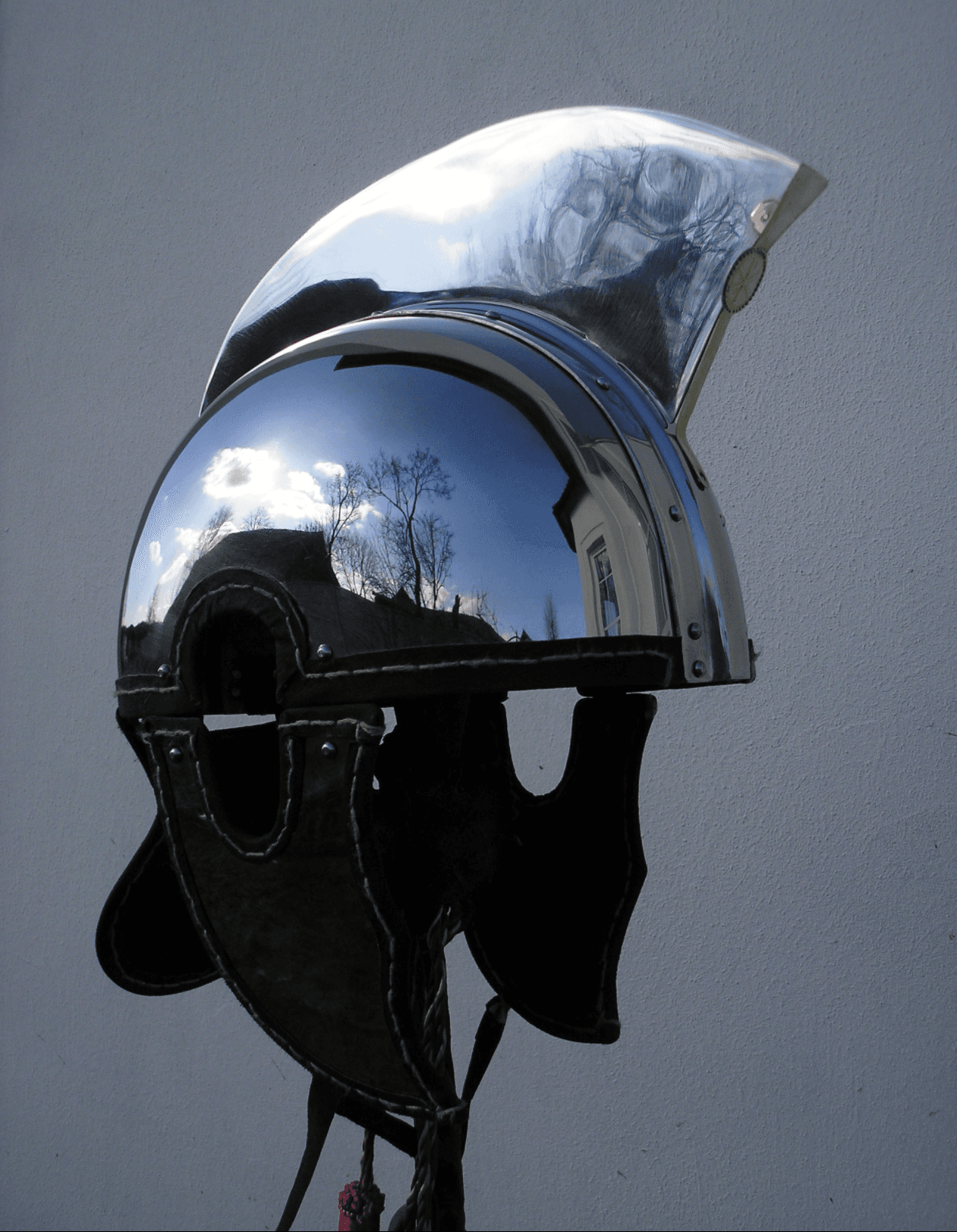 Augst helmet